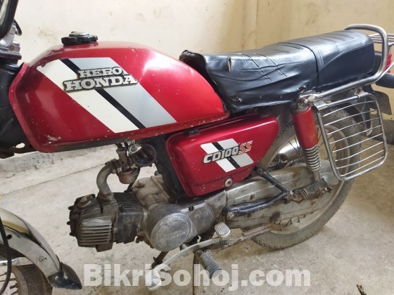 Hero Honda cd100